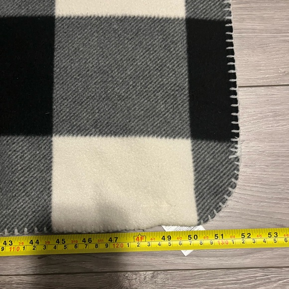 Fleece Throw Blanket - Picture 14 of 14